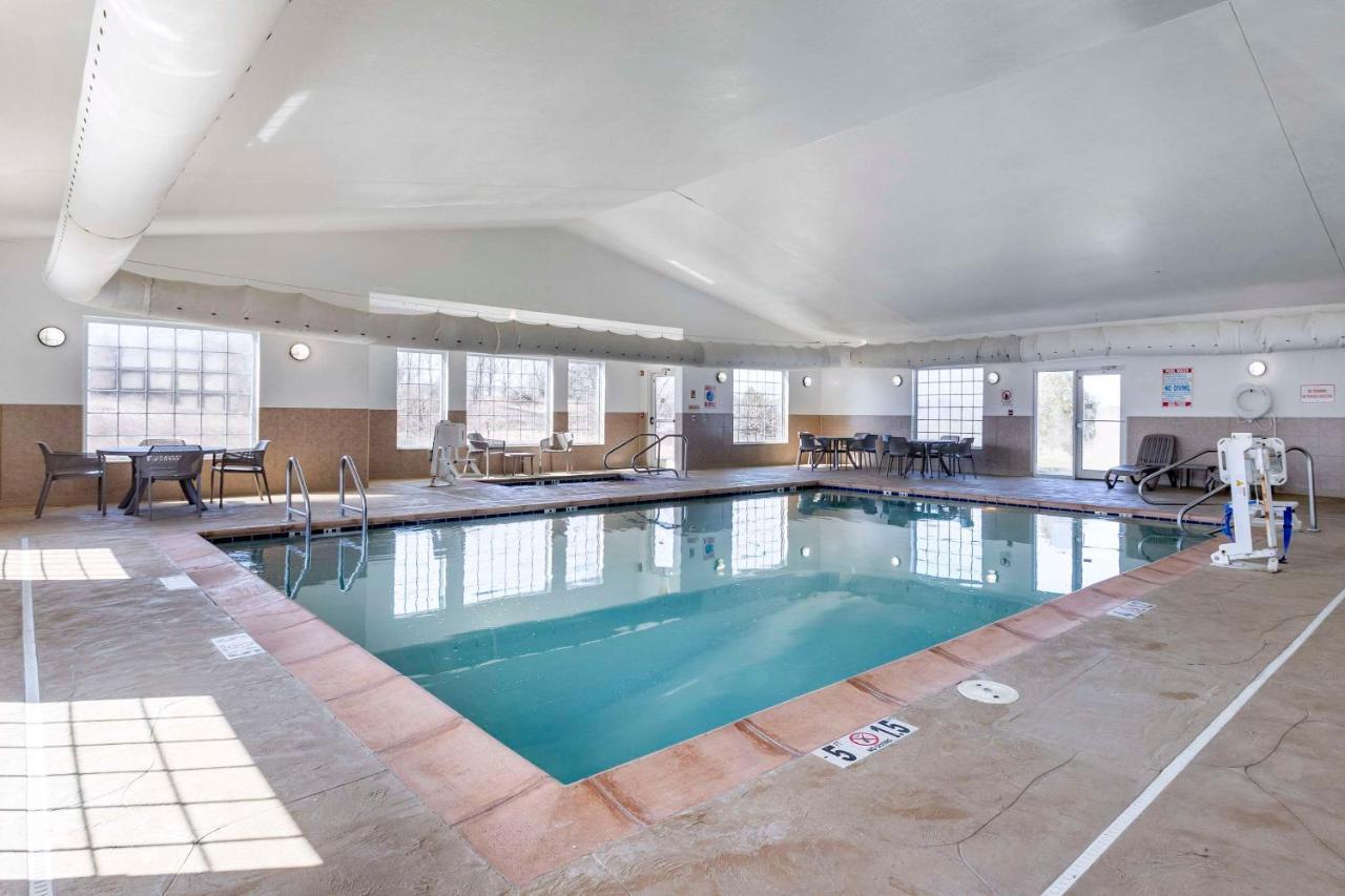 Sleep Inn & Suites Pleasant Hill - Des Moines Eksteriør bilde